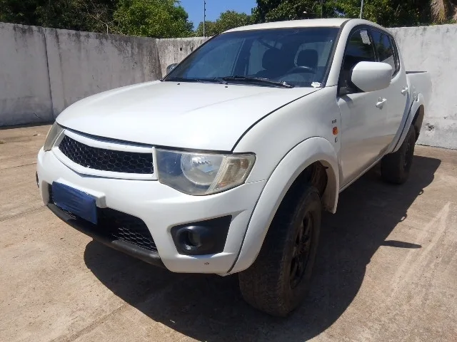 MMC L200 TRITON 3.2 GL CD ANO 2016/2017